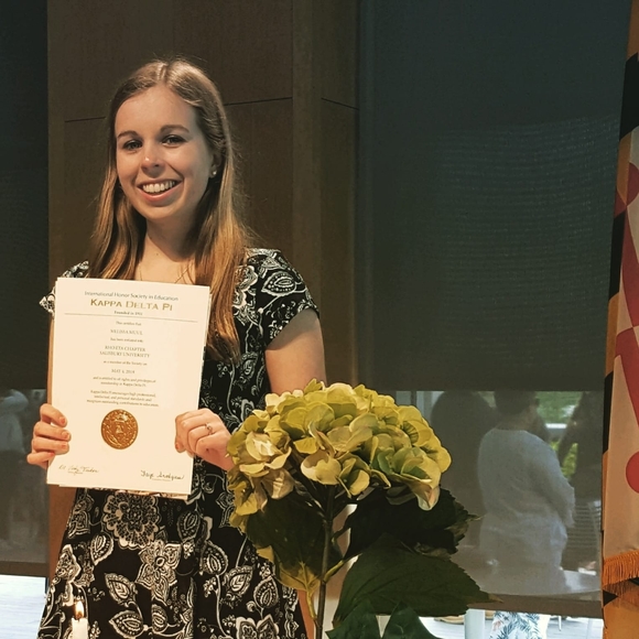 Meet your Posher, Melissa - Picture 1 of 1